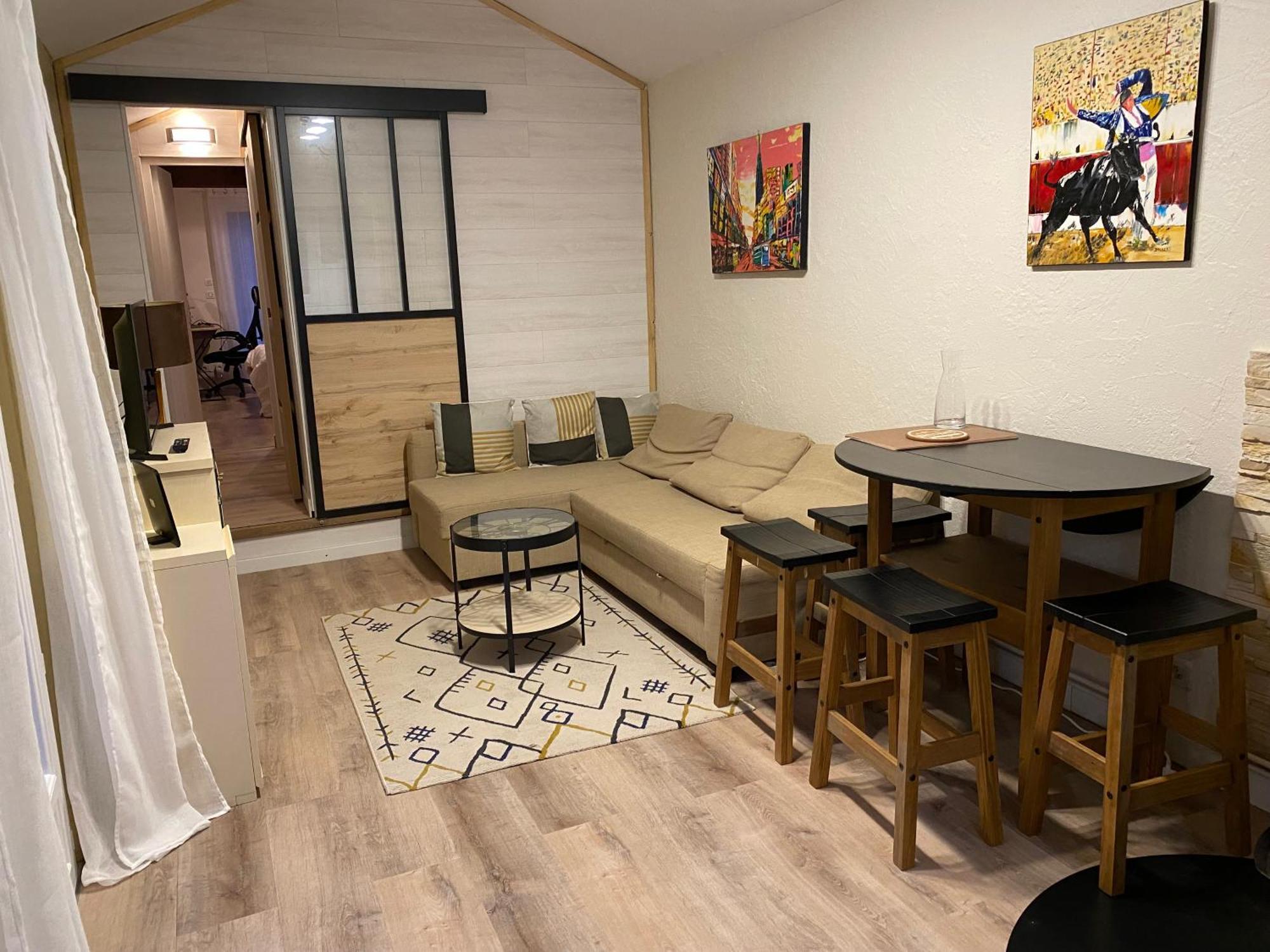 Vila La Thoirysienne Goupillieres Exteriér fotografie
